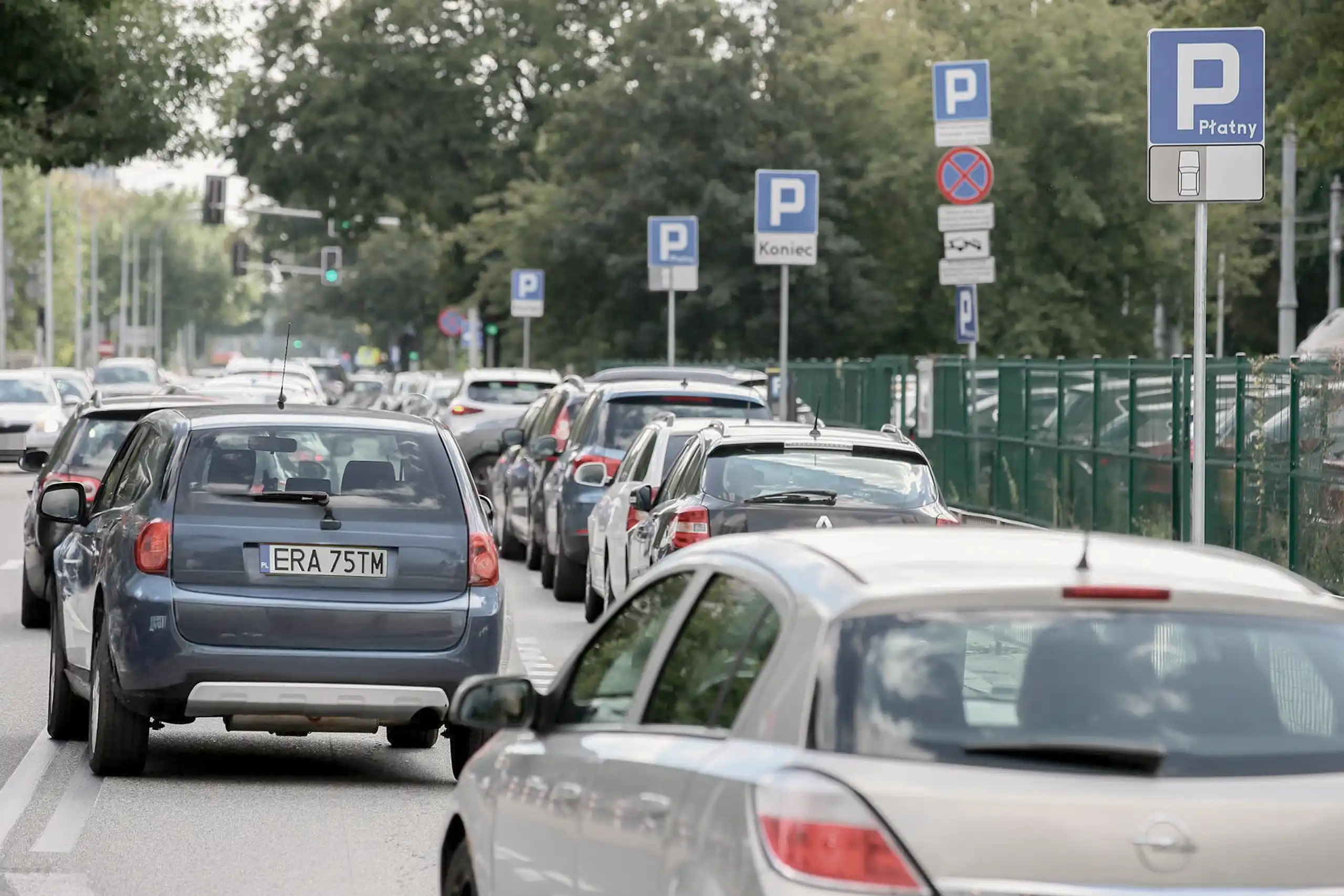 Użyczenie samochodu w celu uzyskania abonamentu parkingowego w Warszawie